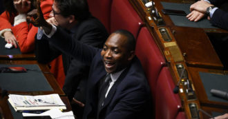 Copertina di Insulti al deputato Soumahoro: l’Aula non è la Curva sud