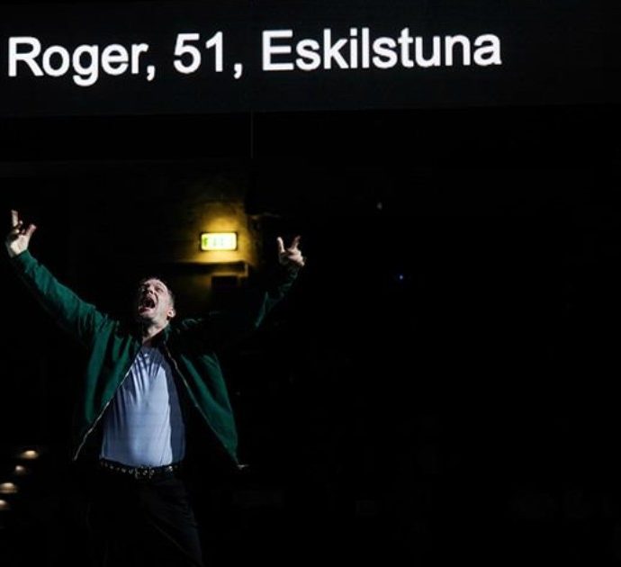 Biennale teatro Emerald, ‘che cosa cambieresti della tua vita, se potessi riviverla?’: così la performance di Mattias Andersson ha incantato il pubblico