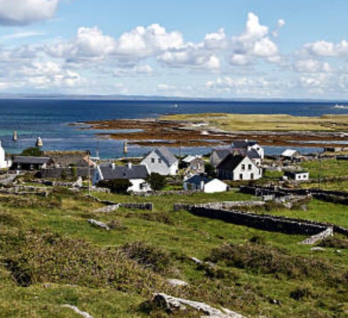 Vivere in un’isola irlandese con incentivi fino a 84 mila euro per trasferirsi? Ecco come