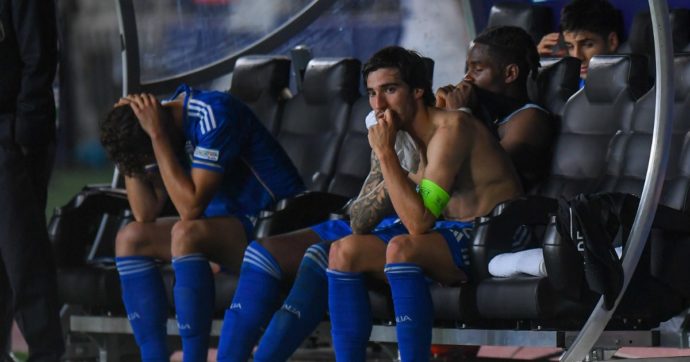 Under 21 eliminata dagli Europei, addio Giochi: il calcio italiano fuori da due Mondiali e 4 Olimpiadi di fila. Due decenni senza talento