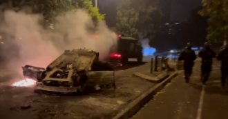 Copertina di Notte di guerriglia a Nanterre dopo l’uccisione di Nahel: schierato anche il nucleo antiterrorismo. Le immagini