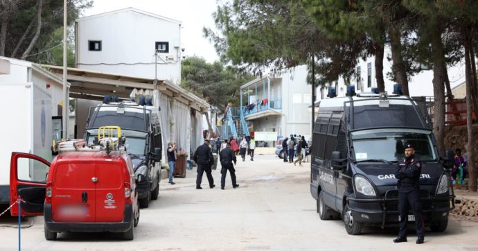 L’eredità della coop che fino a maggio gestiva l’hotspot di Lampedusa: “Ex dipendenti senza Tfr e con stipendi arretrati. È l’ultima beffa”