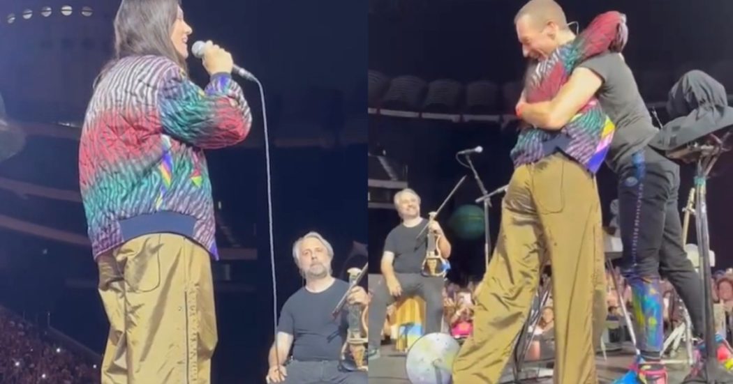 Elisa sale sul palco di San Siro e duetta con i Coldplay sulle note di “Eppure sentire”: l’esibizione è da brividi – VIDEO