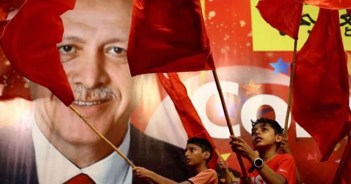 Copertina di Amministrative, Erdogan domenica gioca la sua partita per riprendersi Istanbul