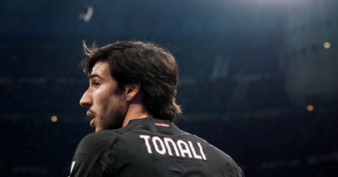 Sandro Tonali è ufficialmente un nuovo giocatore del Newcastle, il saluto video sui social: “Spero sia un arrivederci”