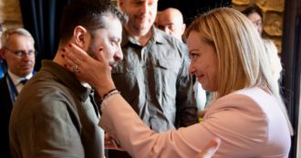 Copertina di Saremo in bilico sulla guerra nucleare per anni. Basta essere sdraiati sulle posizioni Usa!