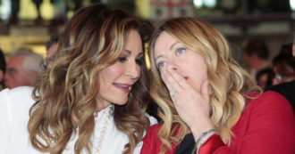 Copertina di Caso Santanchè: quando Meloni gridava ai ministri di dimettersi