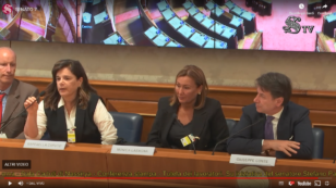 Copertina di Santanchè, gli ex dipendenti della Ki Group smentiscono la versione della ministra: “Avevamo contatti quasi quotidiani con lei”