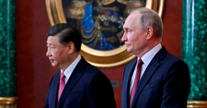 Copertina di FT, Xi a Putin: “No all’atomica”. Grano, spiragli