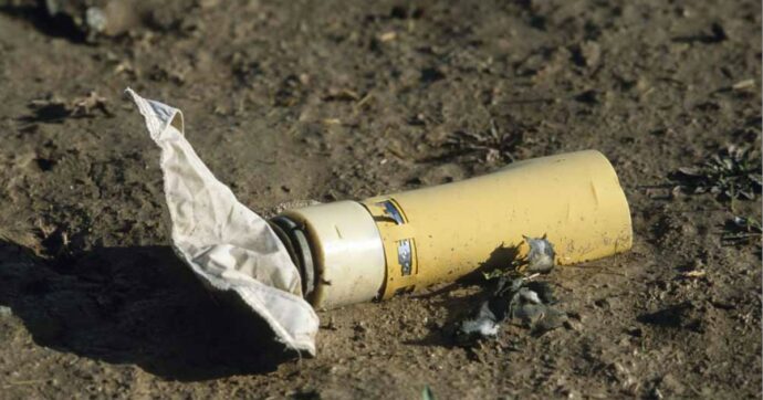 “Kiev ha iniziato a usare le bombe a grappolo fornite dagli Usa”. Conferma della Casa Bianca