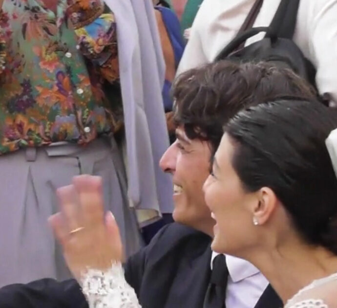 Alessandra Mastronardi si è sposata con Gianpaolo Sannino: la cerimonia ad Anacapri, poi la festa nella location da sogno – Video