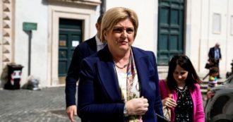 Copertina di Santanchè, ora Calderone dovrà riferire in Parlamento sui fondi Covid