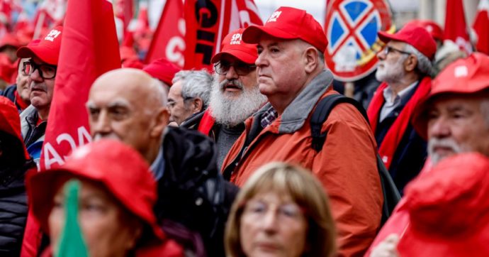 Salvini insulta i sindacati ma l’attacco al diritto di sciopero in Italia dura da trent’anni