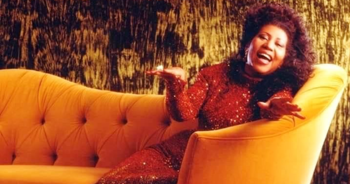 Aretha Franklin, i figli in guerra per l’eredità: un testamento trovato sotto al cuscino di un divano. In ballo ci sono quasi 5 milioni di dollari