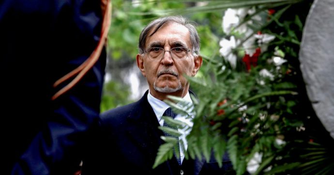 Santanchè e La Russa si nascondono: eventi annullati e palchi spariti