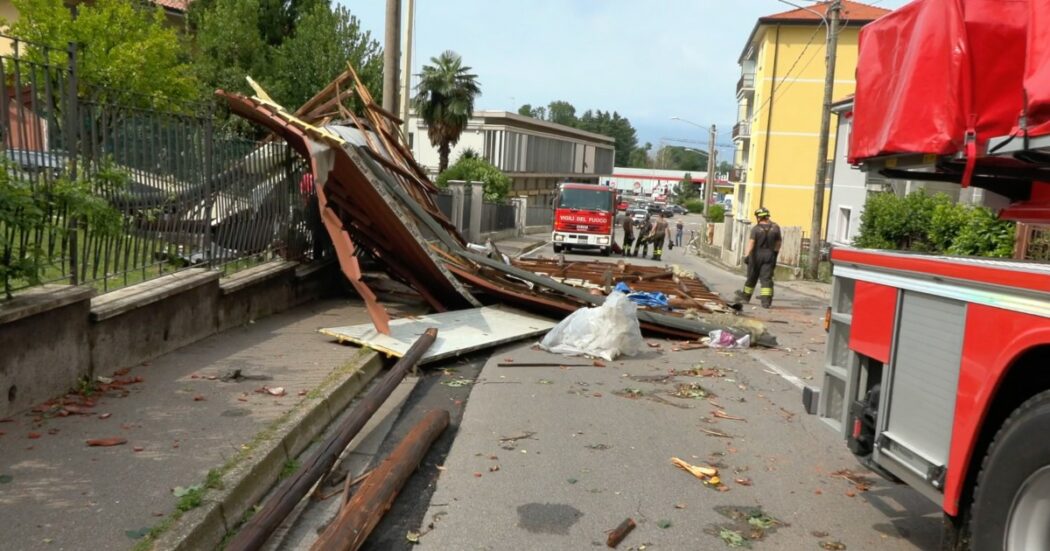 Violento temporale nel Varesotto: tetti scoperchiati, vetrine divelte e alberi spezzati a Tradate (video)