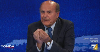 Copertina di Social card, Bersani a La7: “Con questa mancia potrai comprare il pesce fresco e non surgelato. Ma a un povero devi dire pure cosa mangiare?”