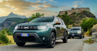 Copertina di Dacia, un 2023 da favola. Vendite record e Sandero auto estera più amata in Italia