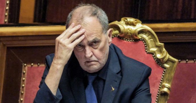 Autonomia, saggi in fuga: Calderoli  è “meravigliato”