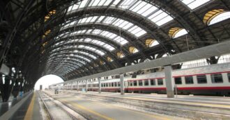 Copertina di Sciopero treni giovedì 13 luglio, Trenitalia e Italo si fermano fino alle 15: cancellazioni e disagi per i viaggiatori