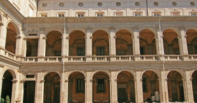 Archivio di Stato di Roma, chiude improvvisamente la sede di Galla Placidia: non aveva l’antincendio. “Presto soluzioni”