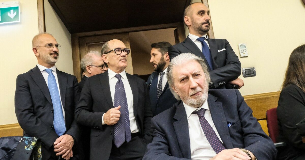 “Giustizia, superati i limiti della decenza. Nordio colpisce i pilastri della legalità”. I 5 Stelle attaccano, mentre Renzi si arruola col governo: “Combatterò per la riforma”