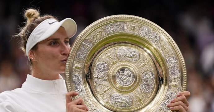 Tennis, ritratto della “sorpresa” Marketa Vondrousova che ha conquistato Wimbledon partendo da sfavorita