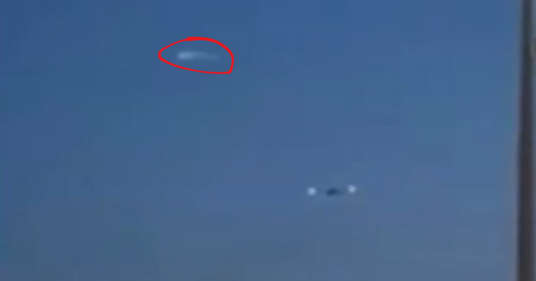 Ufo, un oggetto non identificato avvistato nei cieli di Genova: “Sembrava un disco volante, è un vero e proprio fenomeno aereo inspiegabile”
