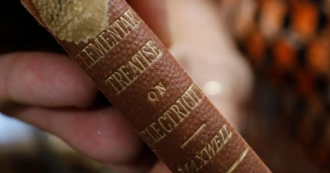 Copertina di Libro preso in prestito in biblioteca viene restituito dopo quasi 120 anni: “É stato ben curato”