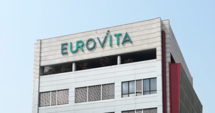 Il Re chiamato polizze Vita è nudo  ma tutti fischiettano. La lezione  per i risparmiatori