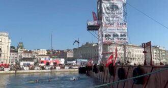 Copertina di Trieste, spettacolari tuffi da 27 metri di altezza nel centro della città: per la sfida arrivati atleti da tutto il mondo