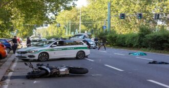Copertina di Incidente mortale a Milano: un 73enne è stato sbalzato a decine di metri dall’impatto con una moto. Alla guida uno chef di Brera