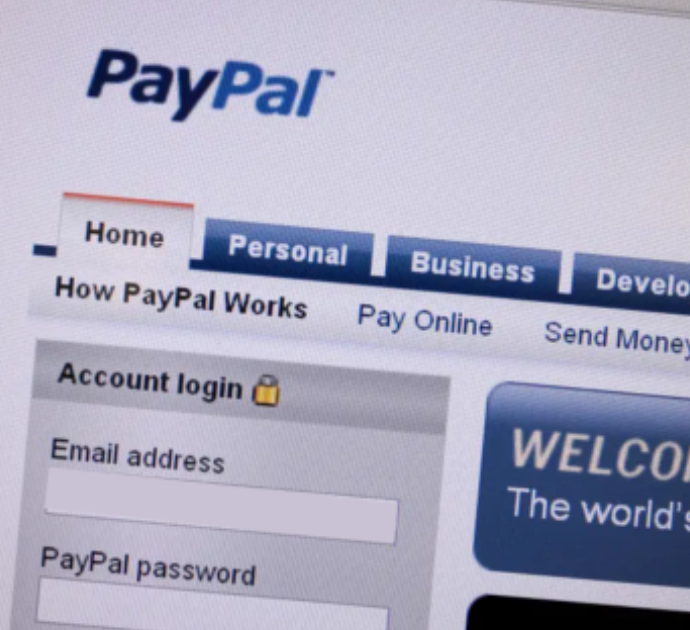 PayPal per errore gli accredita 92 quadrilioni di dollari: ecco cosa è accaduto e cosa ha fatto il 56enne