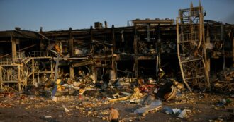 Copertina di Ucraina, la diretta – Mosca bombarda il porto di Odessa e Mykolaiv: “Una rappresaglia per il raid sul ponte della Crimea”