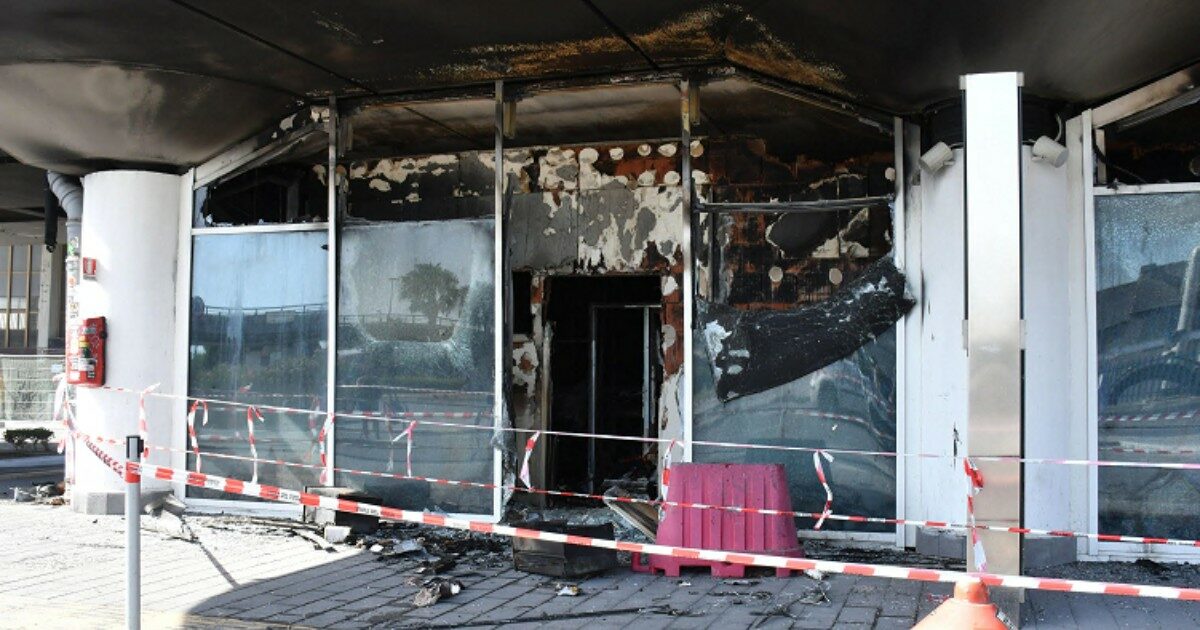 Incendio aeroporto Catania, chiusa l’inchiesta: due manager verso il processo. “Piano per la sicurezza inadeguato, dipendenti non formati”