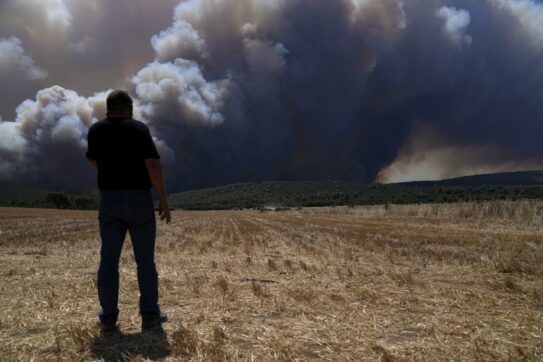 Il pianeta brucia: Asia, Stati Uniti ed Europa flagellati dagli effetti del cambiamento climatico – Le immagini