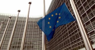 Copertina di Glifosato per altri 10 anni: la Commissione Europea rinnova l’autorizzazione del pesticida