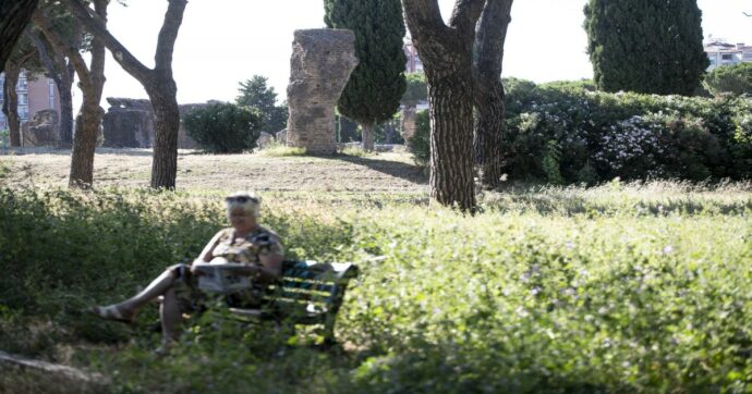 Non solo il caldo, a Roma arriva anche l’allarme ozono: “Evitare parchi e aree verdi tra le 12 e le 18”