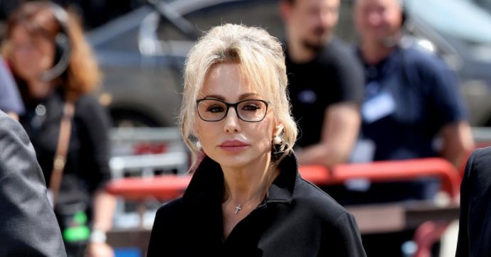 Ispettori a Firenze, tregua forzata Meloni-Marina B.