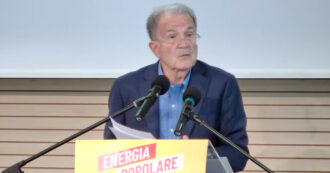 Copertina di Prodi: “Unione europea allo sbando. Noi vassalli degli Usa? Torniamo a difendere i nostri interessi”