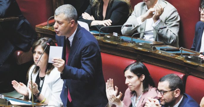 Salario minimo, Scotto: “Giorgia bluffa: la destra ama stipendi bassi e precarietà”
