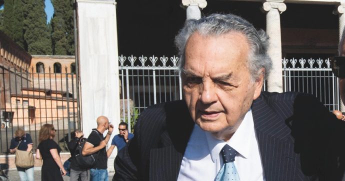 “Ti dico io che scrivere” Il dialogo-commedia del missino Menicacci