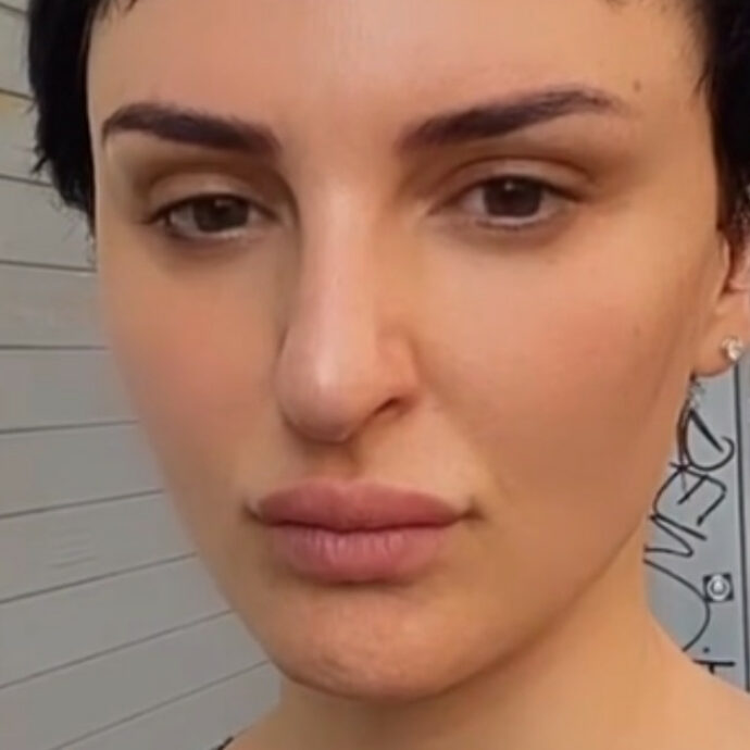 “Uso le app di incontri. Un danese mi piaceva, ma ero ‘sottona’. Mi piaceva troppo e io ero diventata esagerata, così mi ha lasciata perdere”: lo rivela Arisa