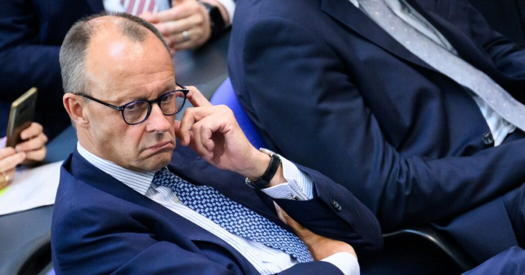 https://st.ilfattoquotidiano.it/wp-content/uploads/2023/07/24/friedrich-merz-1050x551.jpg