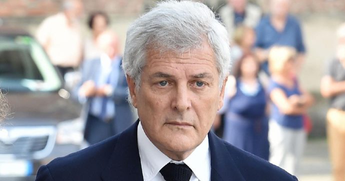 Copertina di Elkann sr. “classista” su Rep, protesta il Cdr