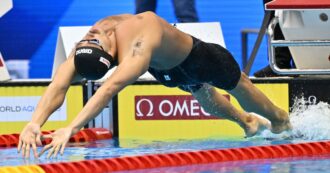 Copertina di Mondiali di nuoto, argento per Thomas Ceccon nei 100 stile dorso: “Sono entrato in vasca per vincere ma ho sbagliato l’arrivo”