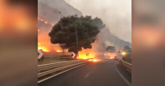 Copertina di Incendi a Palermo, le fiamme lambiscono l’autostrada A29: i video girati dagli automobilisti