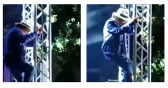 Copertina di Al Bano si arrampica su un traliccio durante un concerto: il video è virale