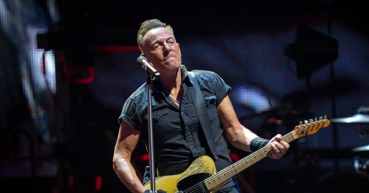 Bruce Springsteen ha “la malattia dell’ulcera peptica”: cancellati tutti i concerti di settembre