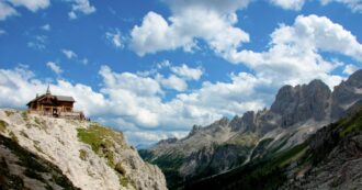 Copertina di Sauna, spritz e pesce in alta quota: si può considerare ancora un rifugio?